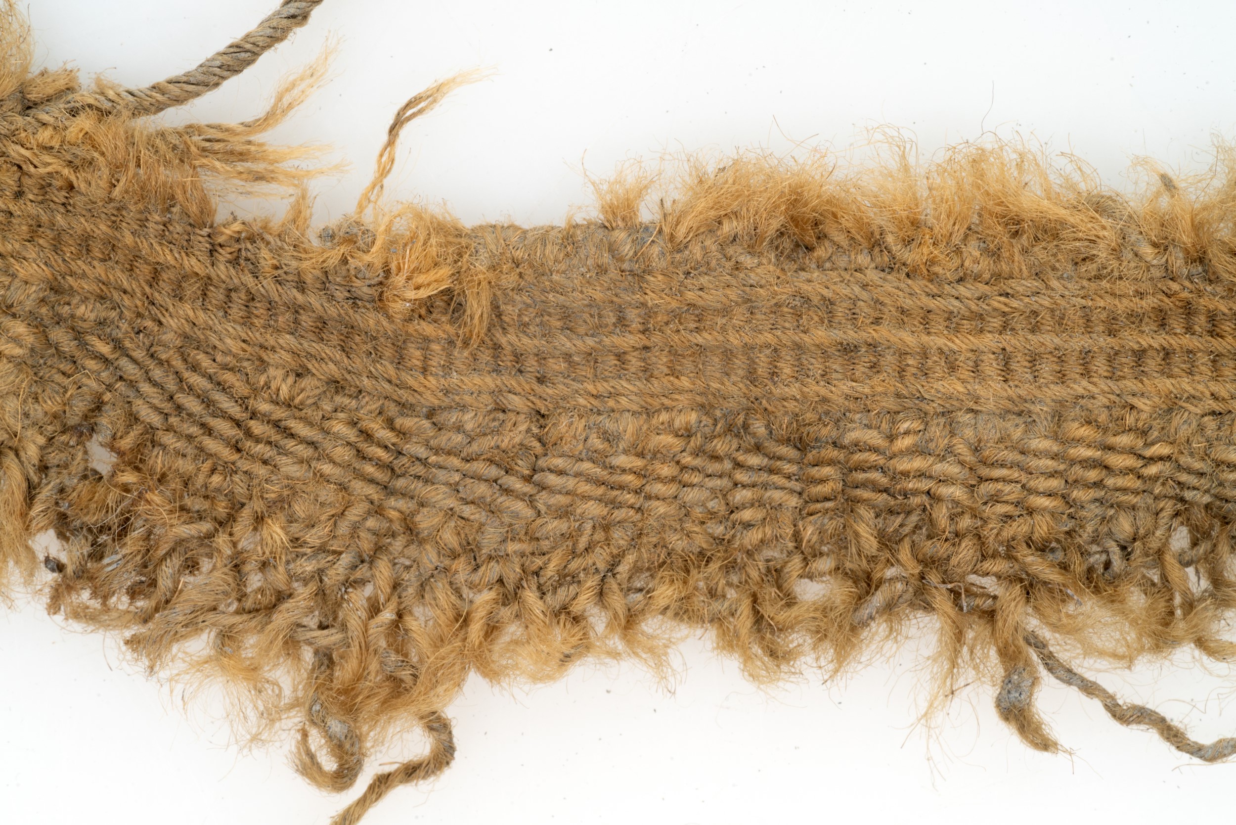 A New Tablet Weaving Technique from Bronze Age Hallstatt | The